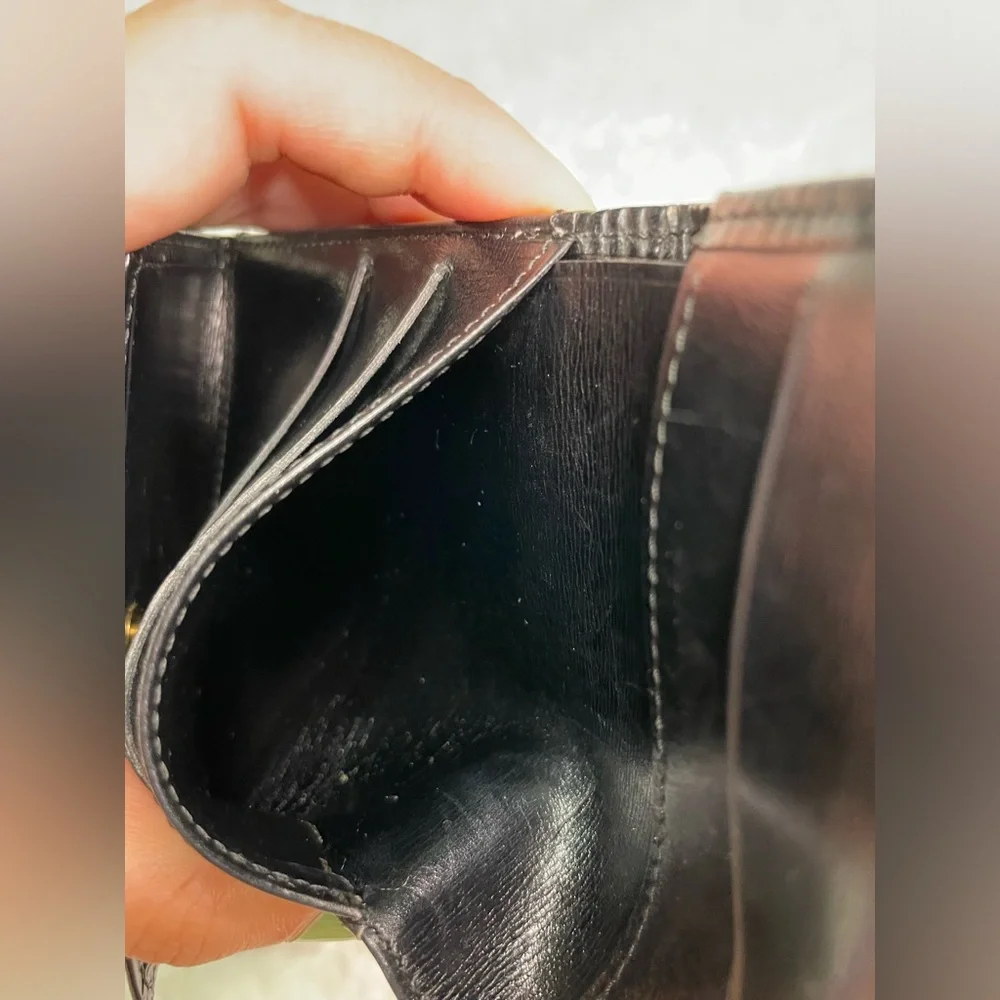 Louis Vuitton Black Epi Elise Trifold Wallet 🖤 - Picture 17 of 17